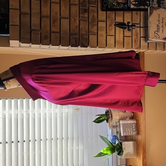 The Limited Women's Button Down Dress Blouse.... EXCELLENT CONDITION - Picture 4 of 9